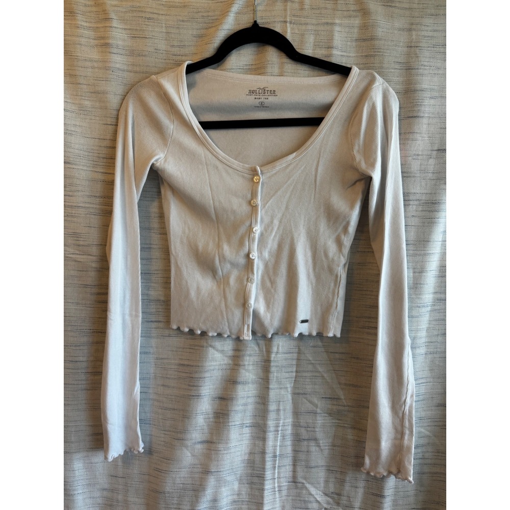 Hollister Must-Have Collection Baby Tee Ribbed Long Sleeve Button Front White S